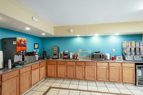 Marifah Inn Salina image 10